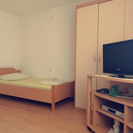 Apartment Ampulica 2 Senj  Eksteriør billede
